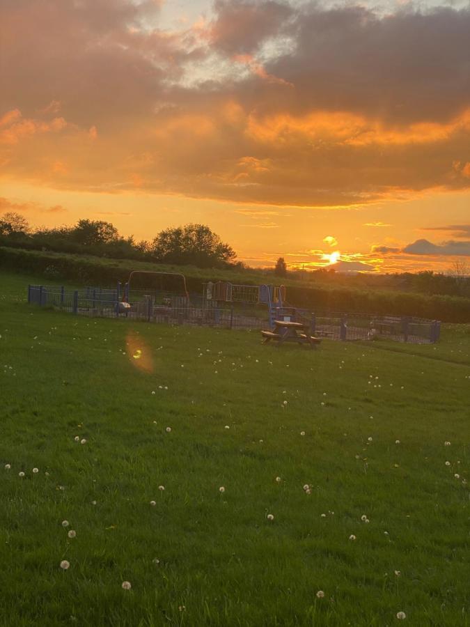 Park View Cottage Liversedge Экстерьер фото